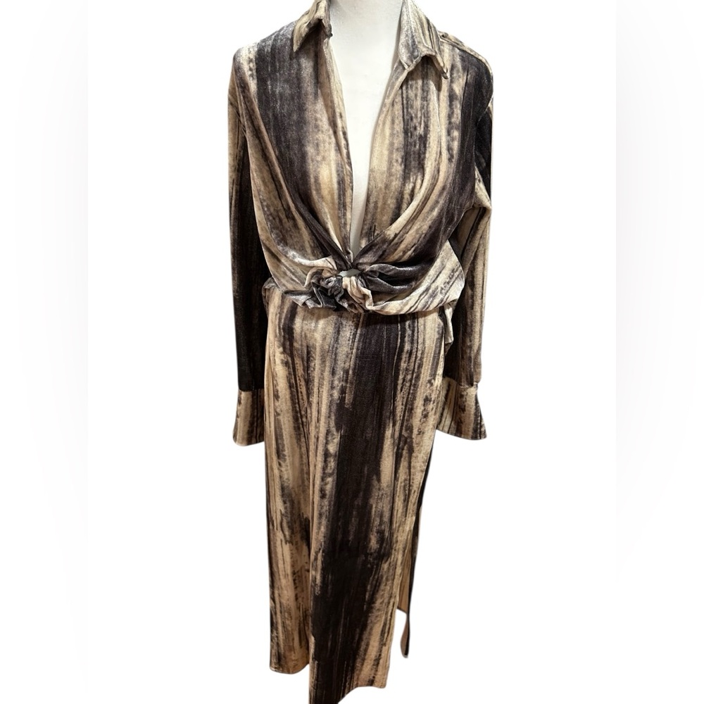 Moon River Artistic Silver Gray Velvet 2-piece top & skirt Set - Picture 2 of 5
